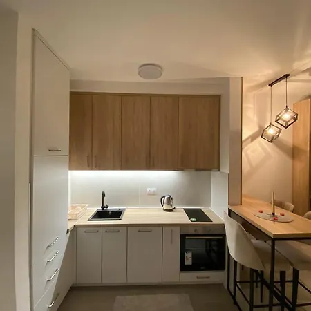 Cristal Lux Apartament *